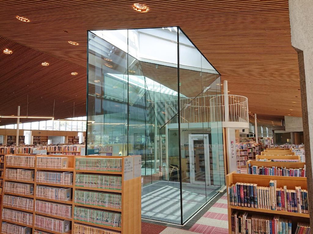 豊後高田市立図書館インテリア02