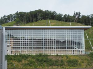 サムネイル: 釜石市立 釜石東中学校・鵜住居小学校