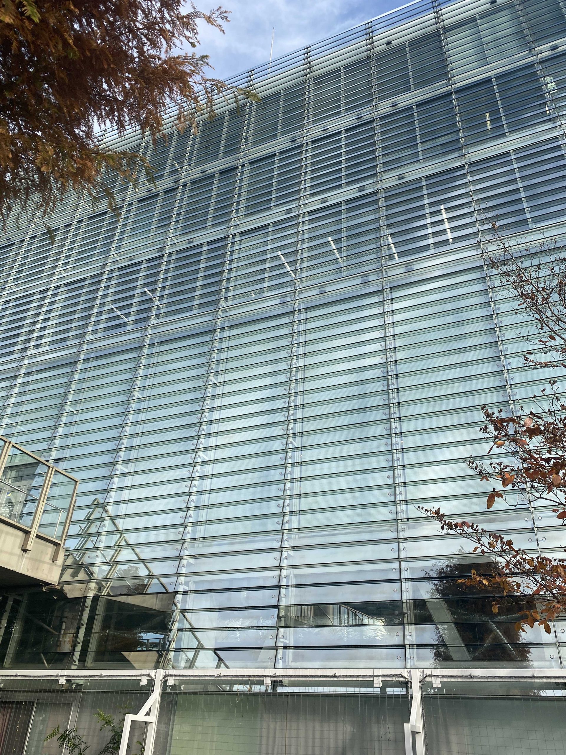 ガラスルーバー修理工事