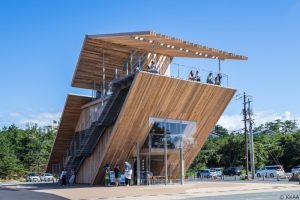 サムネイル: 鳥取砂丘観光施設「タカハマカフェ」